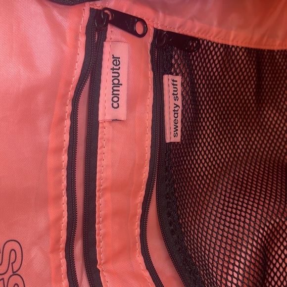 Adidas duffle bag - Picture 4 of 7